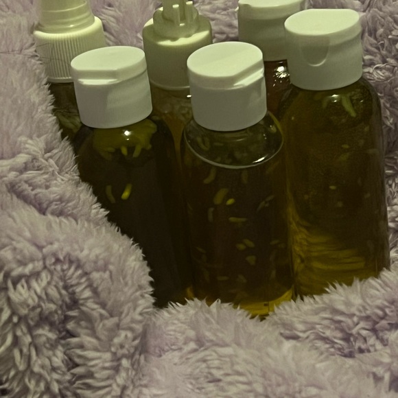 Hair growth oilz - Picture 2 of 2